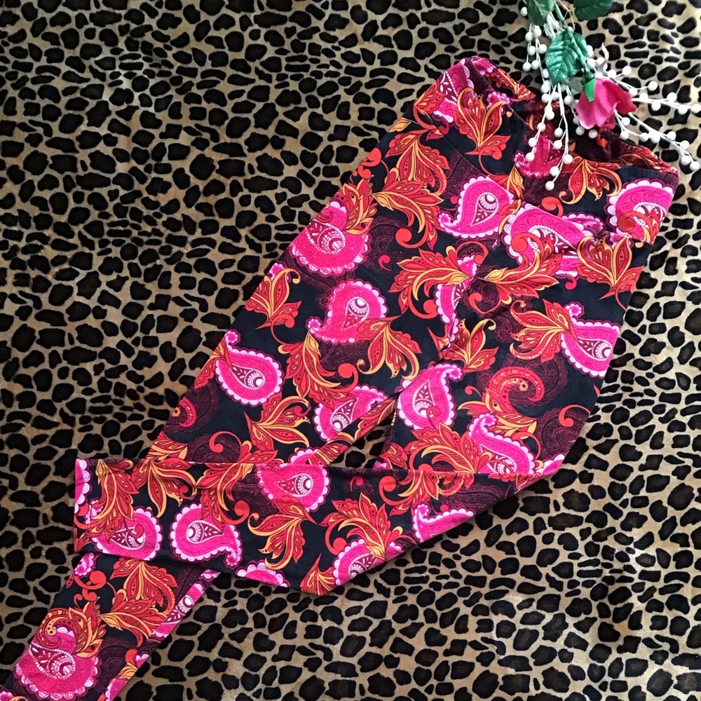 LuLaRoe leggings, paisley design